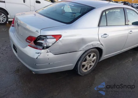 2008 Toyota Avalon Xl z USA, uszkodzony, nr VIN 4T1BK36B78U305833
